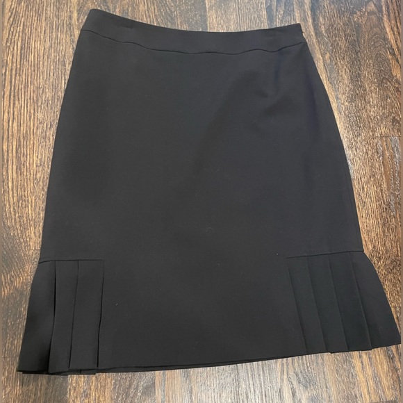 Tahari Dresses & Skirts - Tahari ruffle detail pencil skirt, black